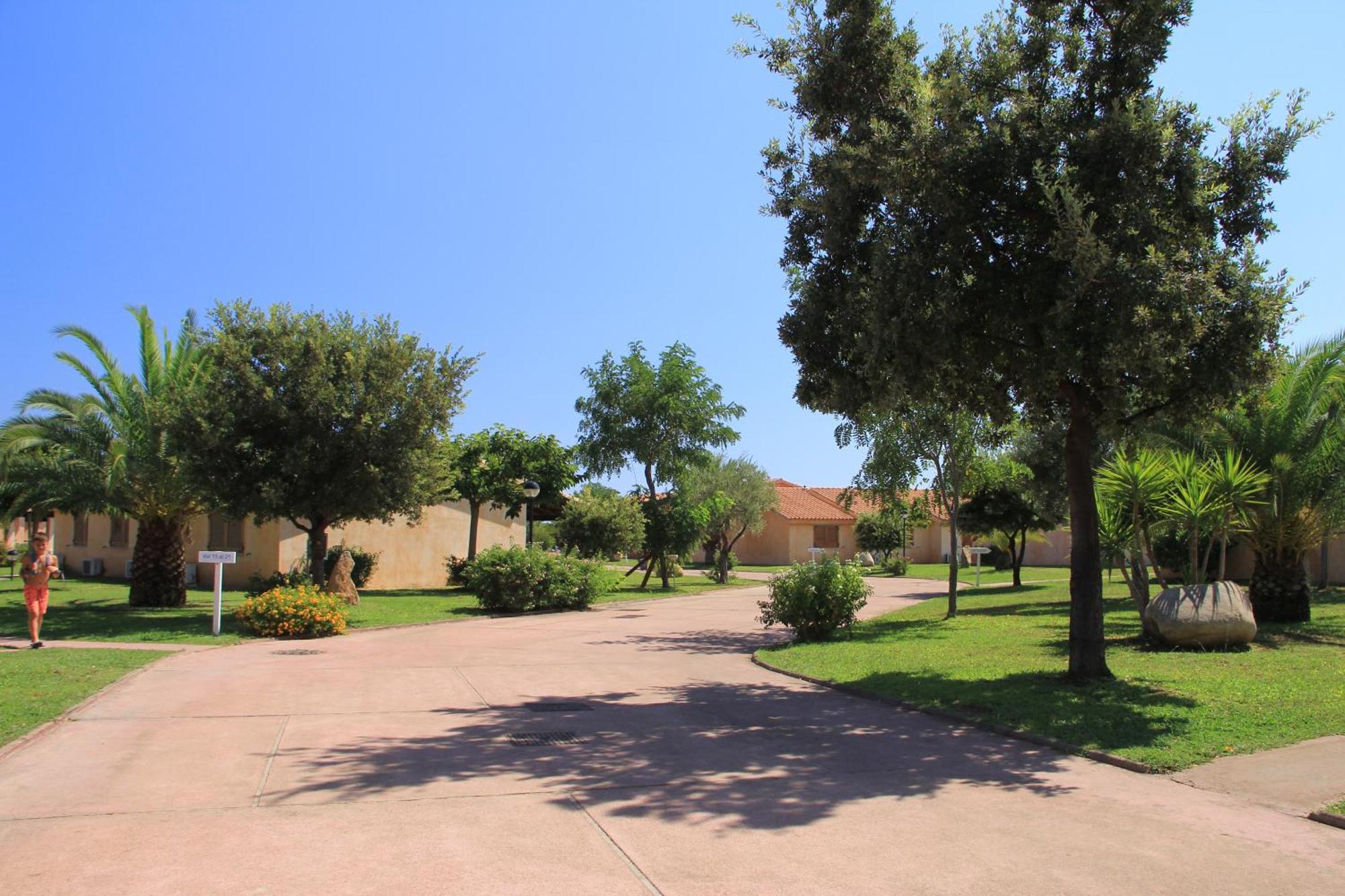 Rey Beach Club Monte Nai Εξωτερικό φωτογραφία