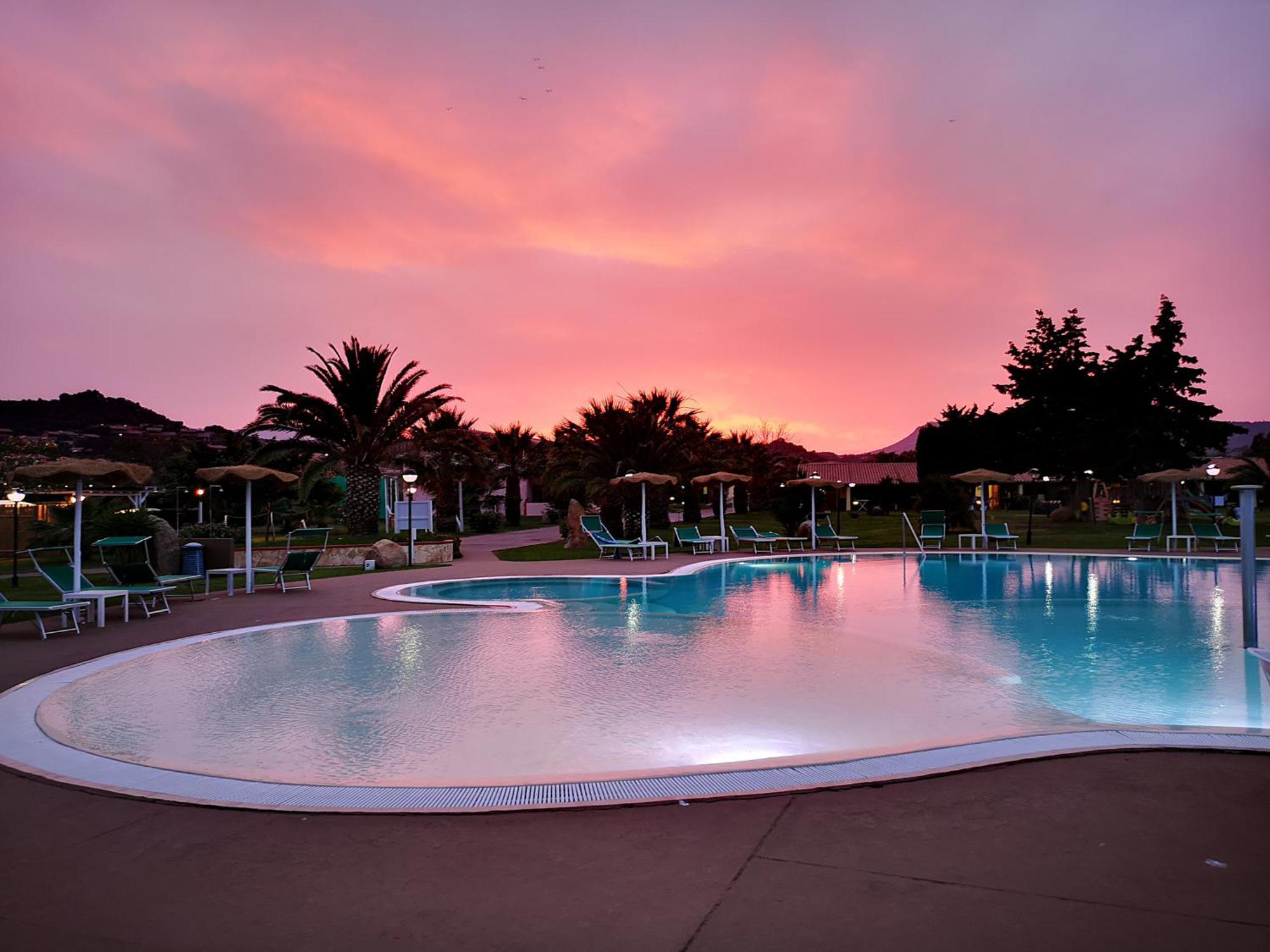 Rey Beach Club Monte Nai Εξωτερικό φωτογραφία