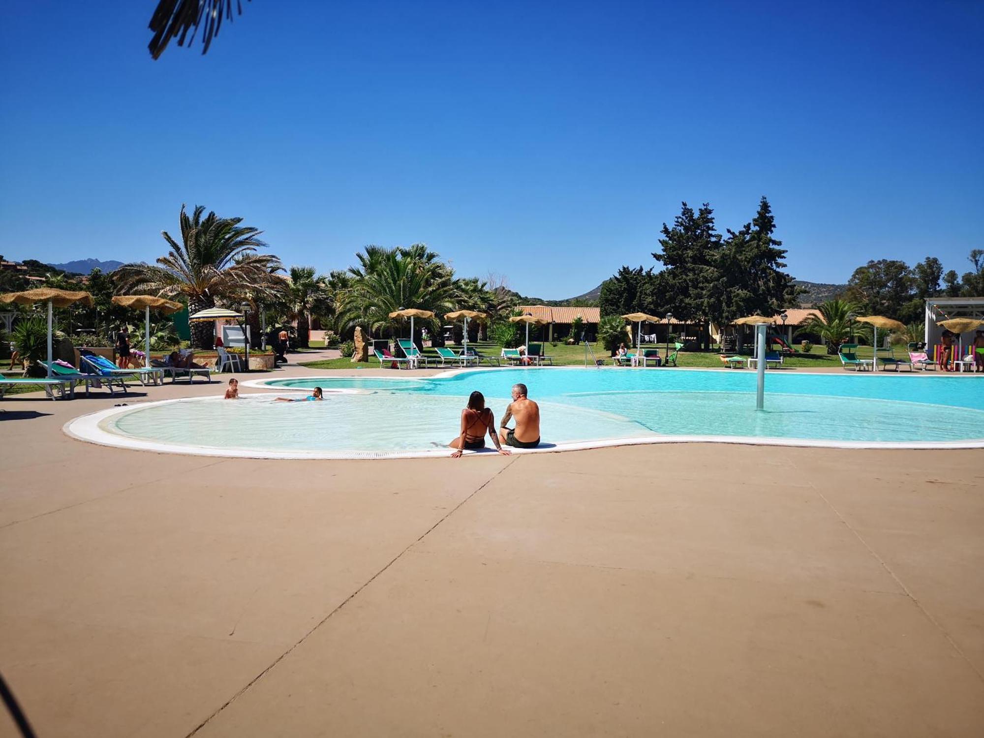 Rey Beach Club Monte Nai Εξωτερικό φωτογραφία