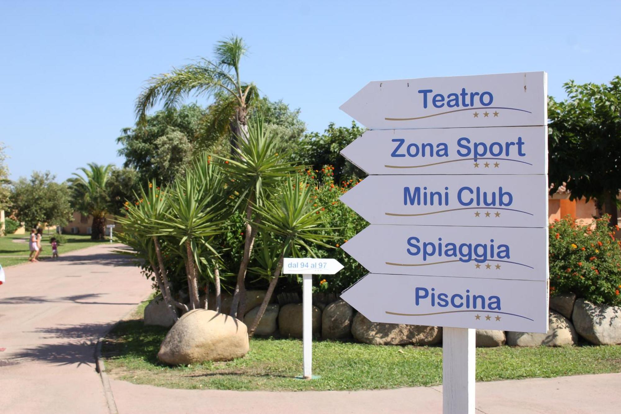 Rey Beach Club Monte Nai Εξωτερικό φωτογραφία