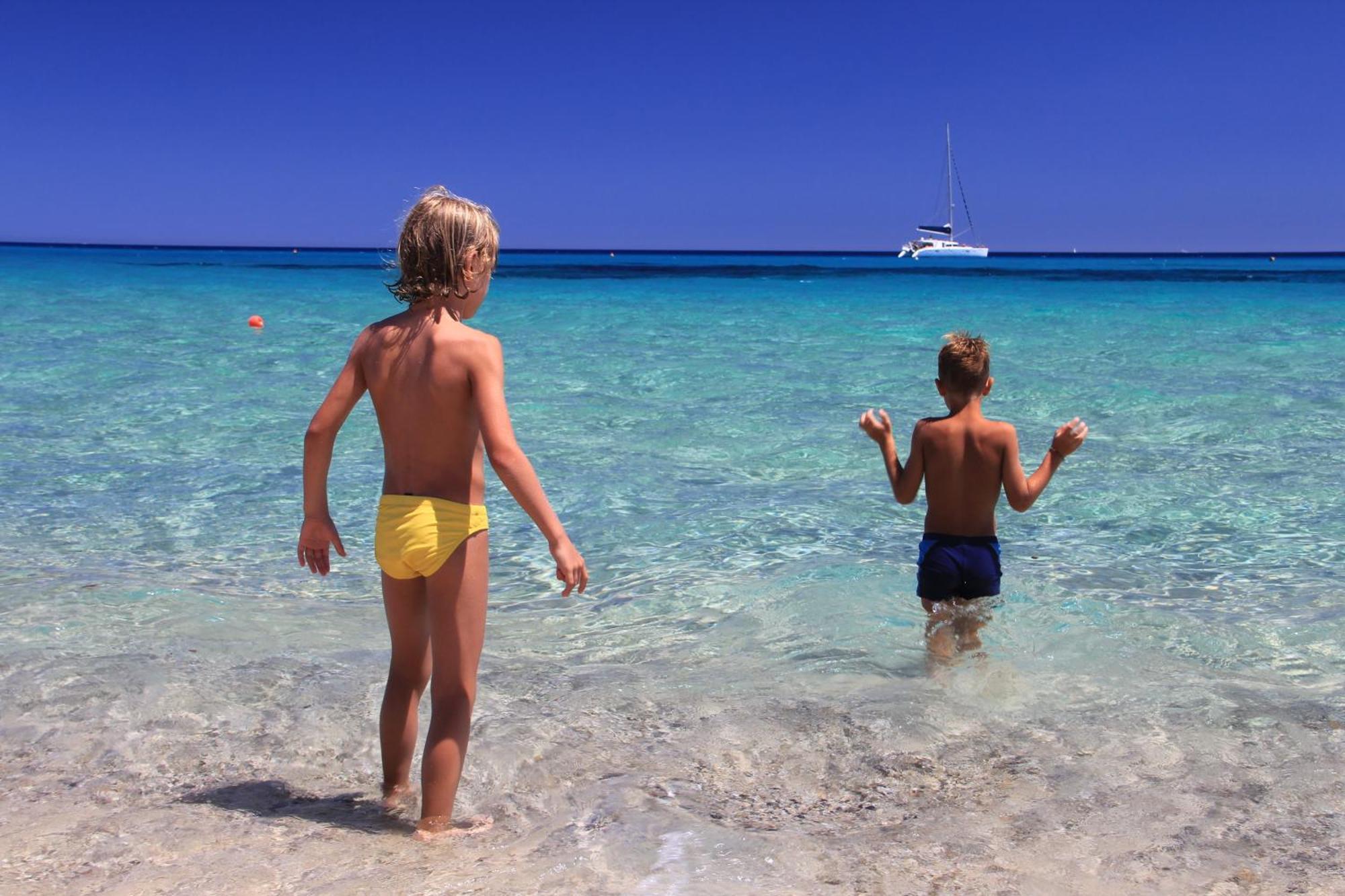 Rey Beach Club Monte Nai Εξωτερικό φωτογραφία